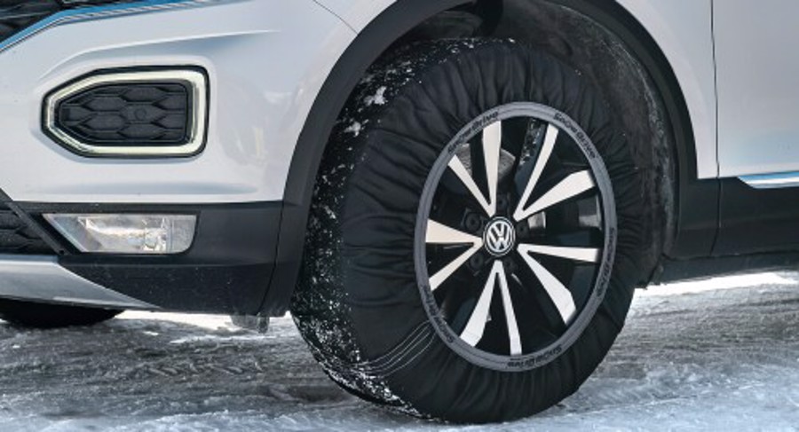 Calze da neve per auto: guida all’acquisto e consigli utili